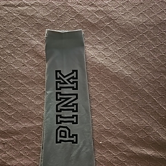 PINK Active sage green - Picture 2 of 3